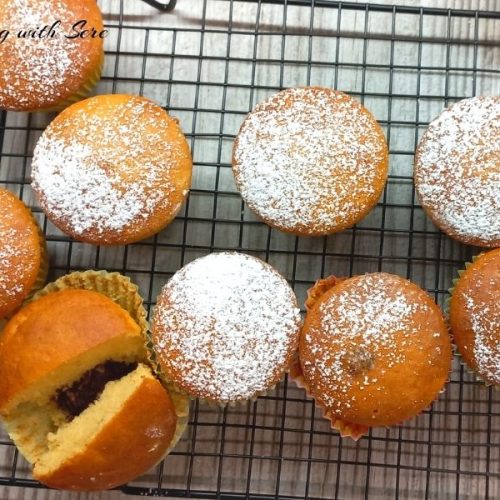 muffin con sorpresa con ovetti di cioccolato