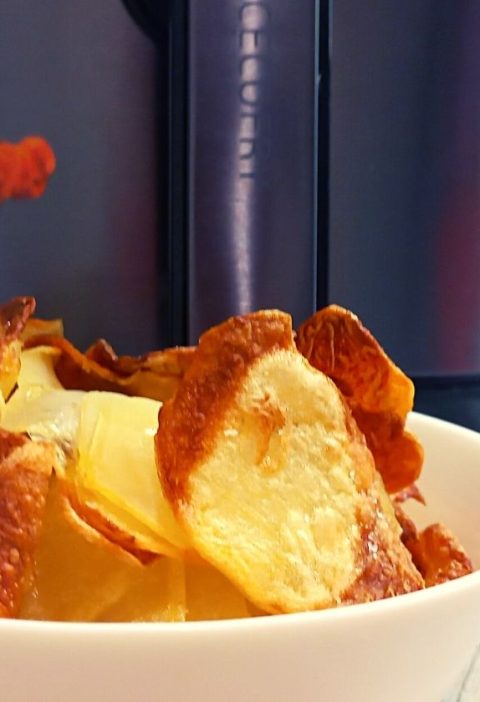 chips di patate in friggitrice ad aria